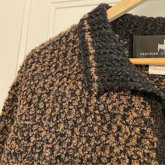 Peruvian Connection Button down wool cardigan - Picture 3 of 6